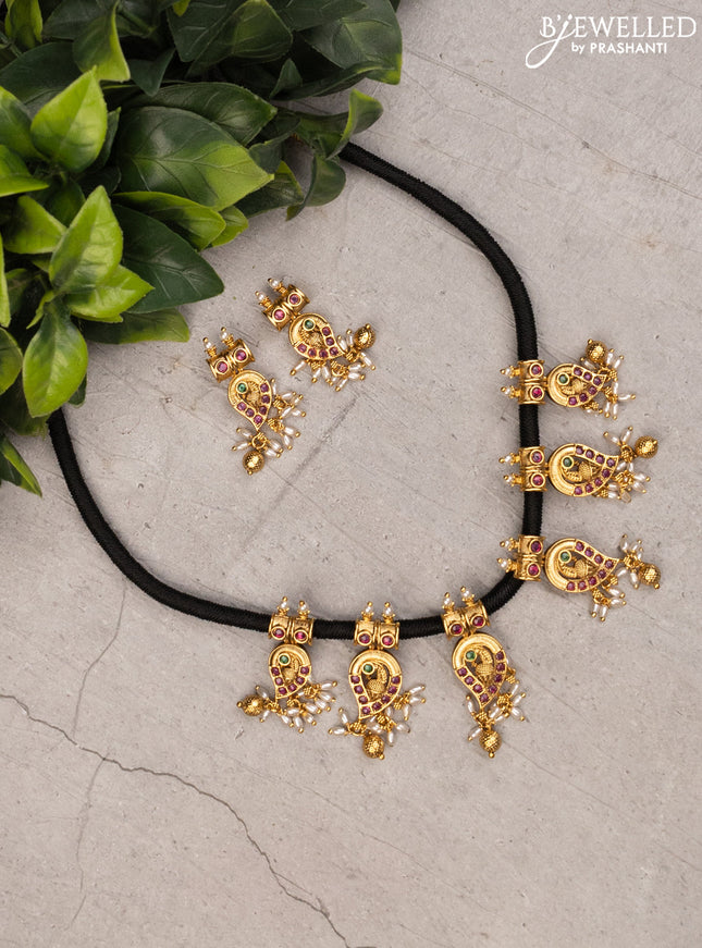 Black thread necklace manga pattern with kemp stones and pearl & golden beads hanging