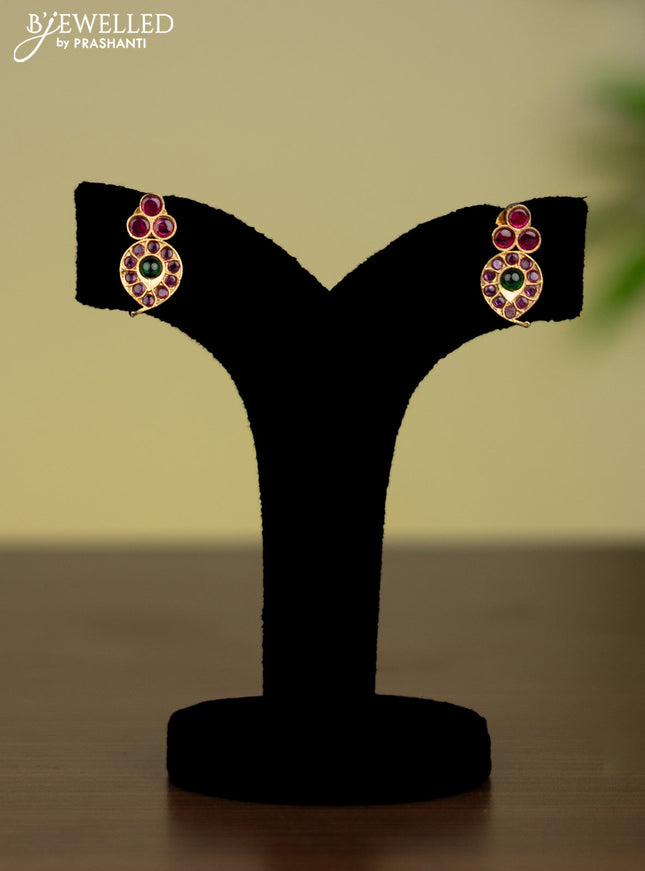 Antique attigai necklace with manga pattern and kemp stones