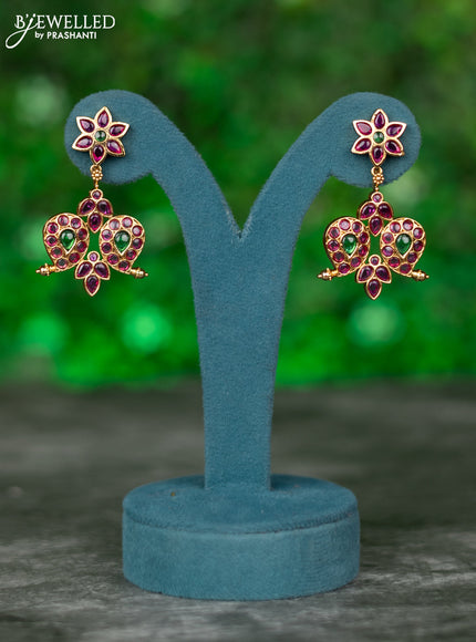 Black thread necklace with manga pattern and kemp stones