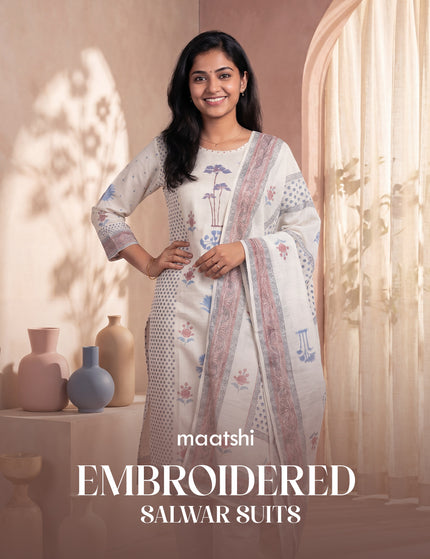 <strong>Rs: 2790/- </strong>Onwards.