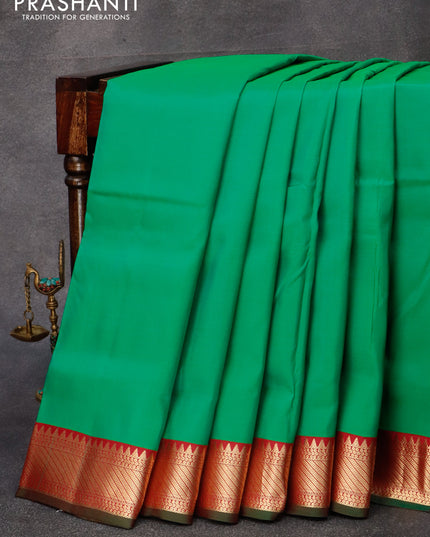 10 yards silk saree parrot green and dark magenta pink with plain body and zari woven border