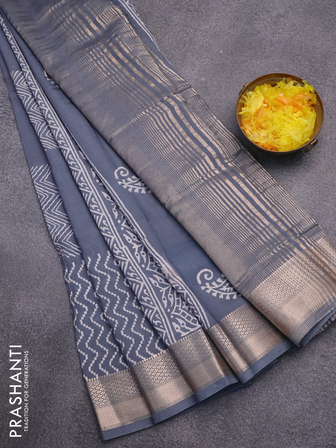 Semi gadwal saree grey with butta prints and zari woven border