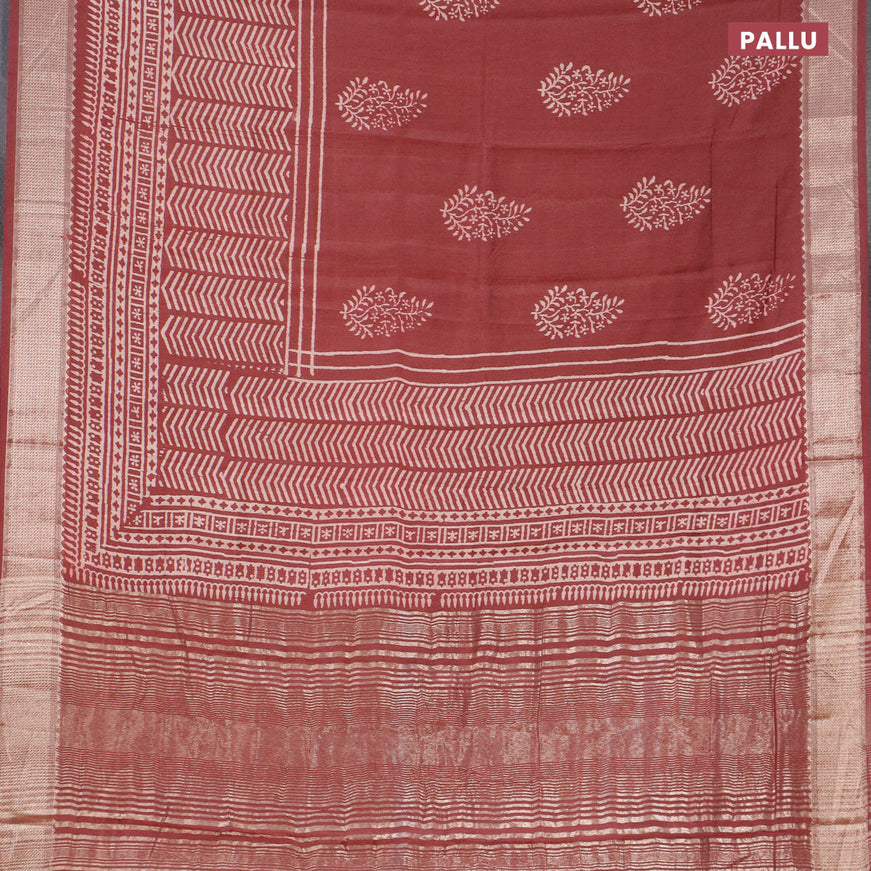 Semi gadwal saree maroon with floral prints and zari woven border