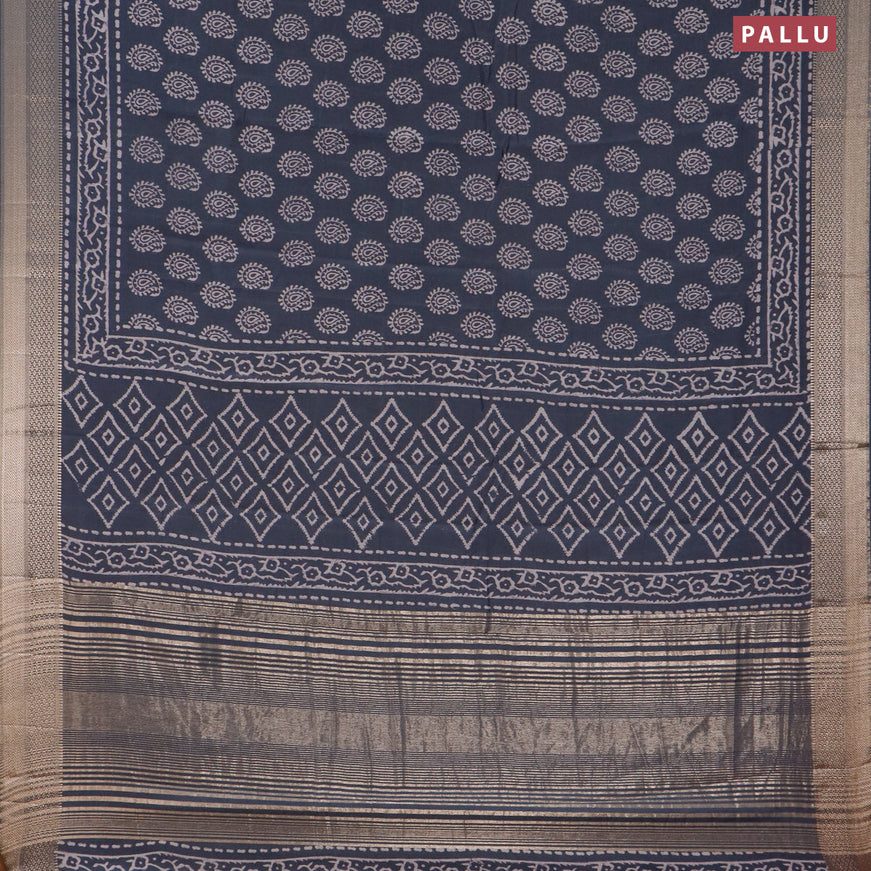 Semi gadwal saree grey with allover paisley buttas prints and zari woven border