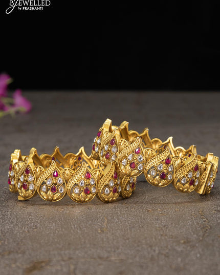Antique screw type bangles thilak design with pink kemp and cz stones - {{ collection.title }} by Prashanti Sarees