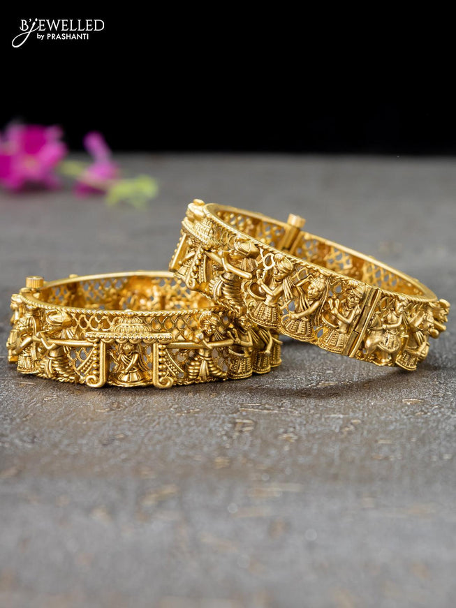 Antique screw type bangles with bharat design - {{ collection.title }} by Prashanti Sarees