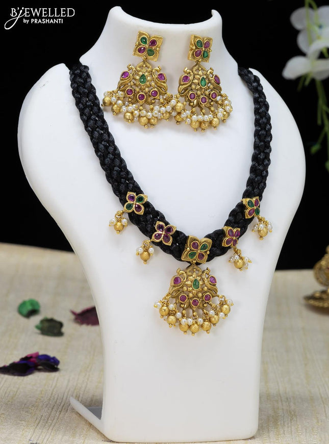 Black thread necklace with kemp stone and pearl hanging - {{ collection.title }} by Prashanti Sarees