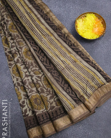 Chanderi bagru saree beige and brown shade with allover floral prints and maheshwari border - {{ collection.title }} by Prashanti Sarees