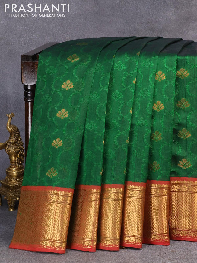 Kuppadam silk cotton saree green and red with allover self emboss jacquard & zari buttas and rich zari woven border - {{ collection.title }} by Prashanti Sarees