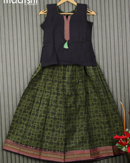 Mangalgiri cotton kids lehenga black and sap green with patch work neck pattern and allover prints & woven border for 10 years - {{ collection.title }} by Prashanti Sarees