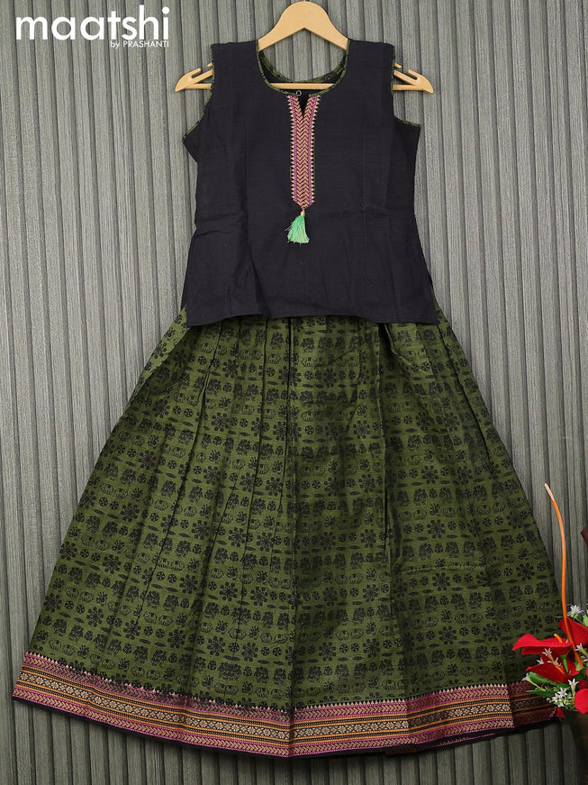 Mangalgiri cotton kids lehenga black and sap green with patch work neck pattern and allover prints & woven border for 10 years - {{ collection.title }} by Prashanti Sarees