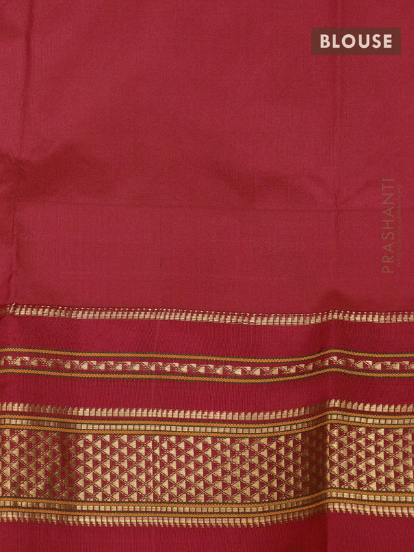 Narayanpet silk saree light green and red with plain body and temple design zari woven border - {{ collection.title }} by Prashanti Sarees