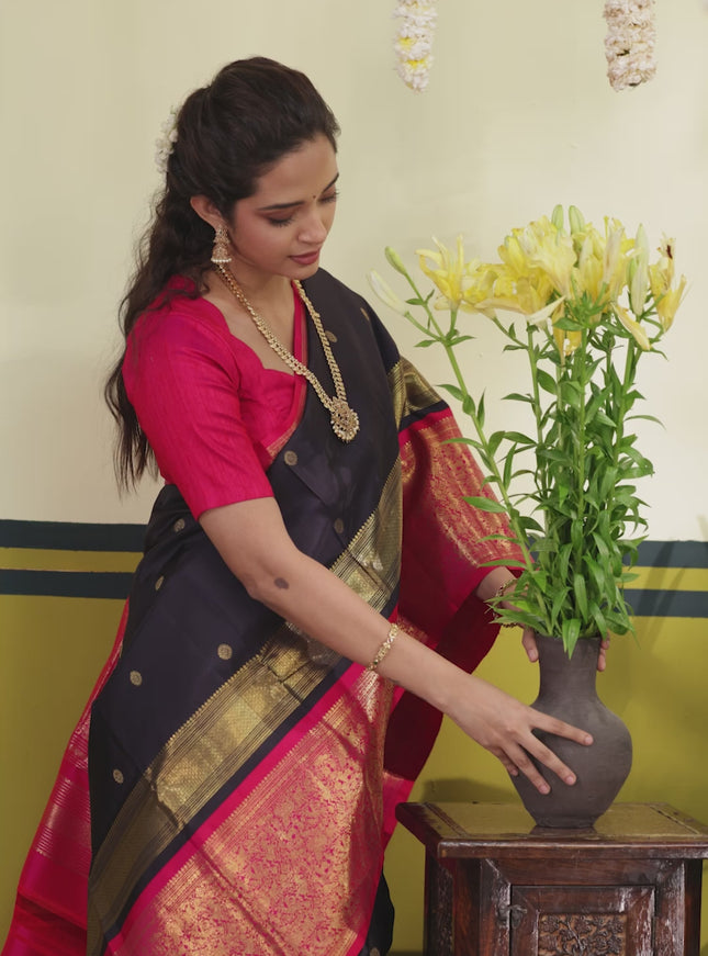 Navy blue-Pink Pure kanchipuram silk saree with zari woven buttas & long zari woven border