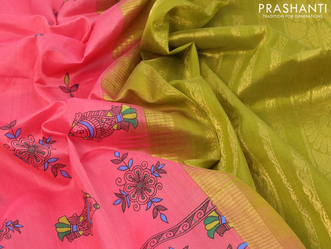 Silk cotton saree peach pink and mehendi green with allover kalamkari prints and zari woven korvai border - {{ collection.title }} by Prashanti Sarees