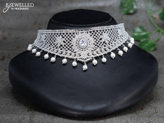 Zircon choker with cz stone and pearl hangings