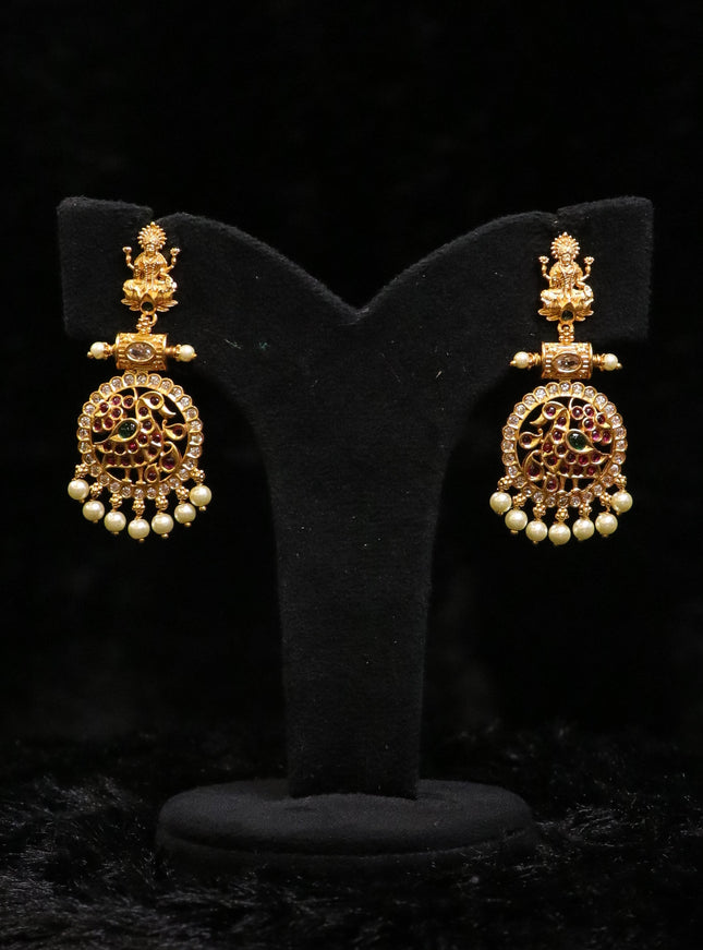 Antique lakshmi necklace with cz and kemp stone