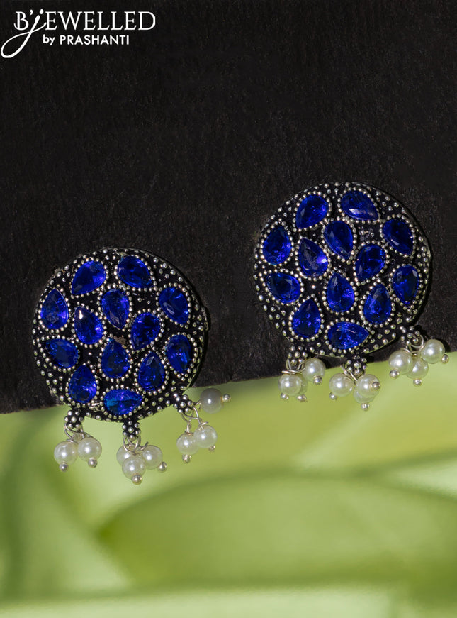 Oxidised choker with sapphire stones and pearl hangings