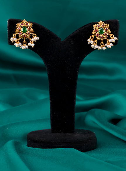 Antique simple necklace with kemp stone pendant and pearl hangings