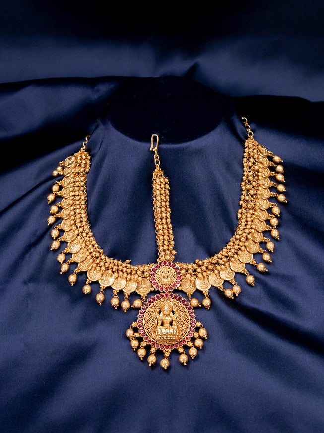 Antique gutta pusalu lakshmi kaasu maang tikka with kemp stone and golden beads hanging - {{ collection.title }} by Prashanti Sarees