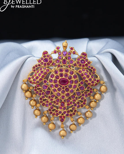 Antique jada billai with pink kemp stones and golden beads hanging - {{ collection.title }} by Prashanti Sarees