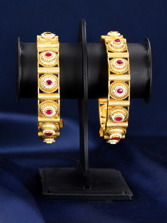 Antique screw type bangle with beaded and kemp stone - {{ collection.title }} by Prashanti Sarees