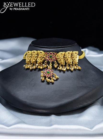 Antique simple necklace with kemp stone and golden beads hanging - {{ collection.title }} by Prashanti Sarees