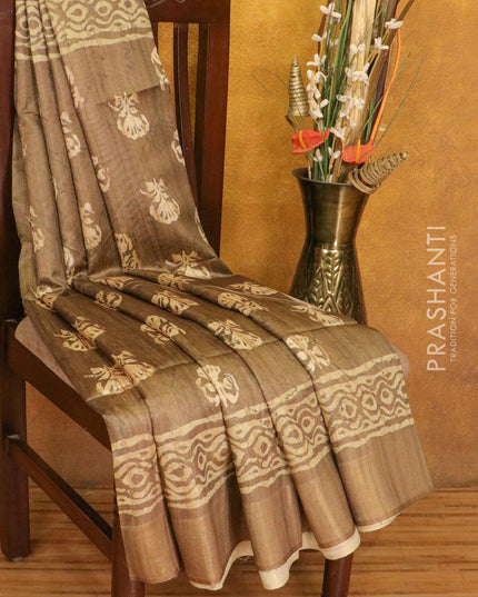 Chappa saree khaki shade with floral butta prints and zari woven border - {{ collection.title }} by Prashanti Sarees