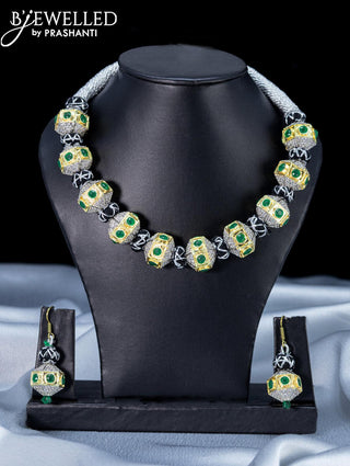 Jaipur beaded necklace with green kemp and cz stones