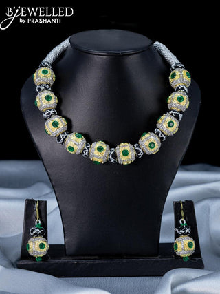Jaipur beaded necklace with green kemp and cz stones