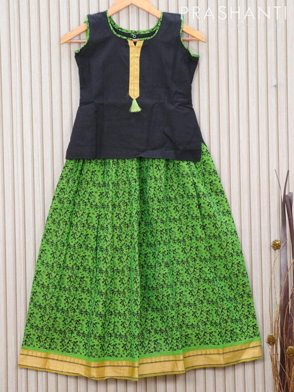 Mangalagiri cotton kids lehanga black and green with patch work neck pattern and warli prints & thread woven border for 9 years - sleeve attached - {{ collection.title }} by Prashanti Sarees