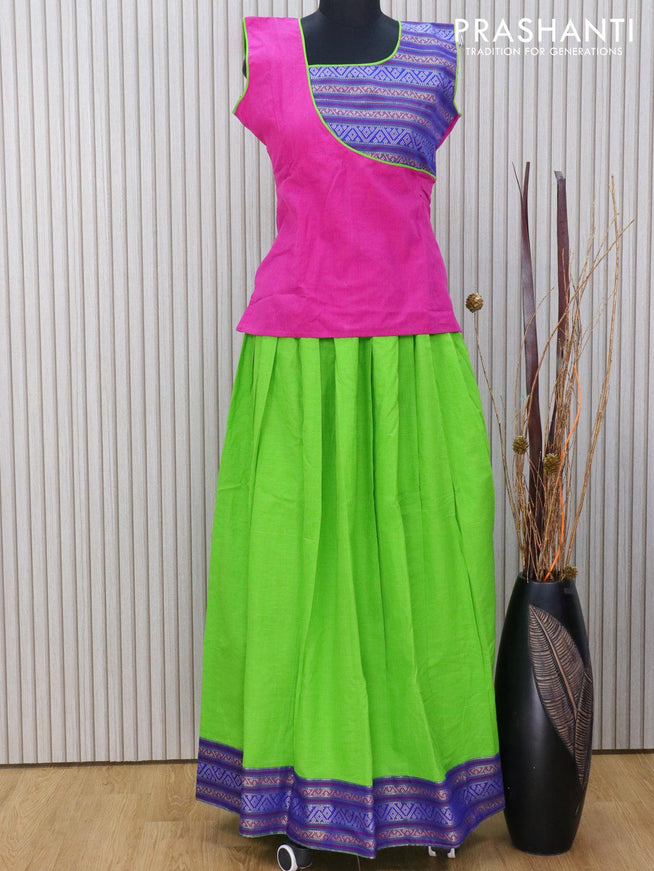 Mangalagiri cotton kids lehanga magent pink and parrot green with patch work neck pattern and zari woven border for 16 years - sleeve attached - {{ collection.title }} by Prashanti Sarees